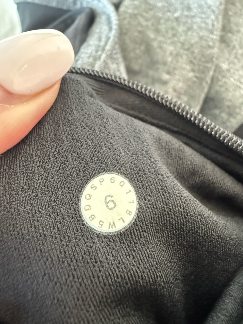 Lululemon Train Times 7/8 Colorblocked Leggings size 6 - Picture 7 of 7